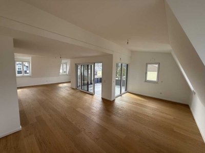 Große 3 Zi.-Wohnung, 138 qm (Nutzf. 169 qm) mit traumhaften Schnitt