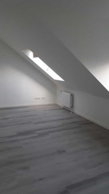 Ansprechende 2-Zimmer-DG-Wohnung in Neuss