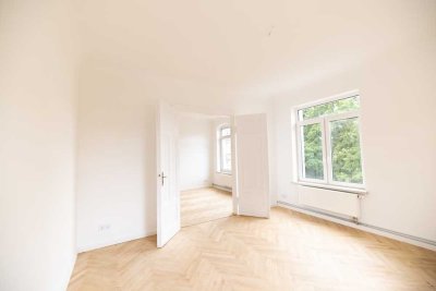 Stilvolle, sanierte Eigentumswohnung im Altbau mit 4 Zimmern