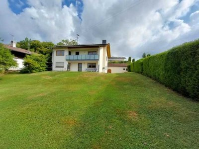 *Reserviert* 3-Zimmer-Südbalkon-Wohnung in ZFH: neuw. Bad, Türen, Böden, ruhige Lage an Single/Paar.