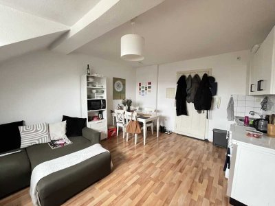 *DG WOHNUNG + DACHBODEN IN KOMBI* - CHANCE IM DÜSSELTAL