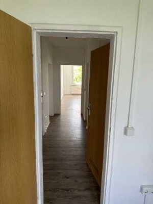 Freundliche 3 Raum Wohnung mit Balkon in Dresden