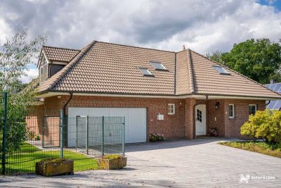 Exklusives Anwesen mit parkähnlichem Grundstück und zusätzlichem Baugrundstück