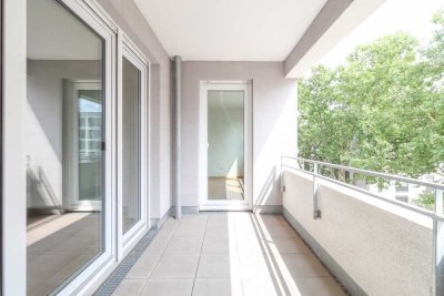 Exklusives Wohngefühl mit zwei Loggien, lichtdurchfluteten Räumen und stilvollem Ambiente
