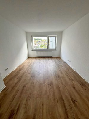 Frisch sanierte 1-Zimmer-Wohnung mit Balkon –Erstbezug nach Sanierung in Wuppertal Barmen