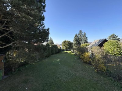 Einfamilienhaus am Schafberg mit südseitigem Garten, Garage und Pool! VB!