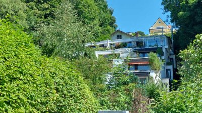 Große Eigentumswohnung mit Blick auf den Ammersee - renovierungsbedürftig