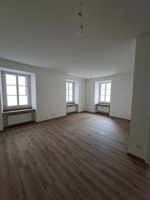 Helle 2-Zimmer Wohnung in Passau Altstadt, verfügbar ab 01.03.2026