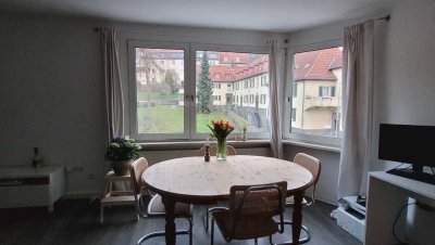 Zwei Zimmer Wohnung im vorderen Westen mit Balkon mit Abendsonne 574.99 €