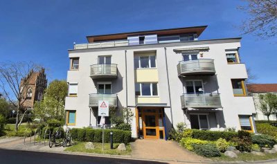 Börs Immobilien ++ Innenstadt –  2 – Zimmer - Obergeschosswohnung mit Balkon und Stellplatz