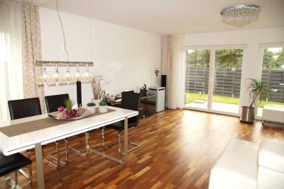 Gehoben ausgestattete Doppelhaushälfte mit Garage und Garten