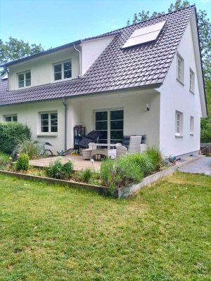 Moderne Doppelhaushälfte  zu vermieten - Besictigung  31.05 15:00-17:00 Uhr