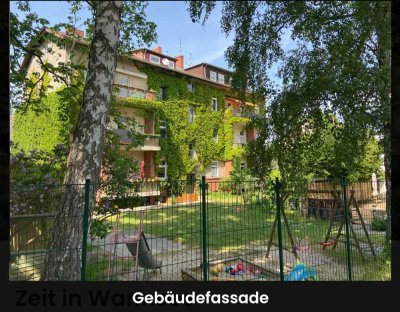 Wohnung mit vier Zimmern sowie Balkon in Berlin Wannsee