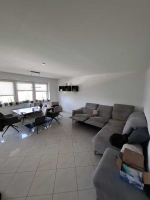 Geräumige 3 Zimmer Wohnung in Duisburg Großenbaum