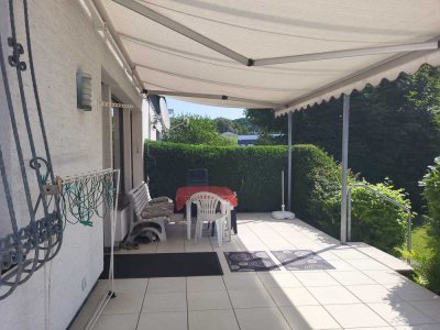 Von Privat ohne Maklerkosten: Helle 3-Raum-Wohnung in Overath mit 30 qm großer überdachter Terasse