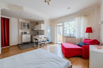Modernisierte 1-Zimmer-Wohnung mit Balkon – Alt-Tempelhof (Berlin)