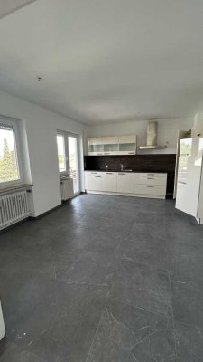 Schöne 3,5-Zimmer-Wohnung mit Balkon und EBK in Feuchtwangen
