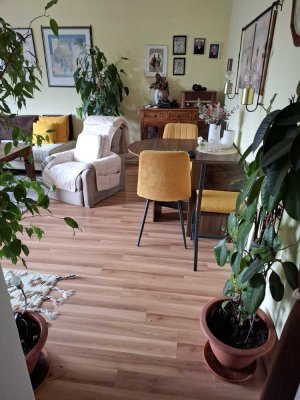 Attraktive, zentrale 2-Zimmer-Wohnung mit Balkon in Karlsfeld in Toplage