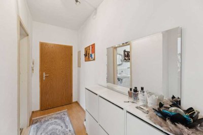 Attraktive 3-Zimmer-Wohnung mit Renditepotenzial und Option zum Dachbodenausbau