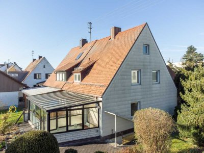 Geräumige Doppelhaushälfte mit Wintergarten und Potenzial zum Wohlfühlzuhause