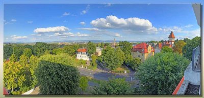 Freies und modernisiertes 2-ZKB-Penthouse mit phantastischem Blick auf die Stadt, KS-Wilhelmsh