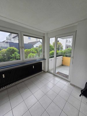 Zentral gelegene 2.5-Zimmer-Wohnung im Stadtteil Buch