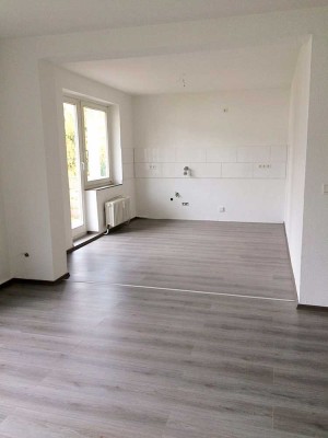 Freundliche 3 Zimmerwohnung *Kirchheim Nähe Schwimmbad*