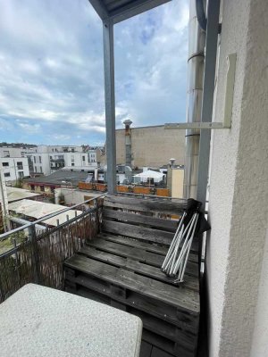 Helle 4-Zimmer-Wohnung mit BALKON in KLETTENBERG!