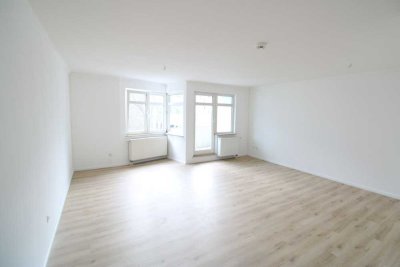 Helle 2-Zimmer-Wohnung mit Balkon in ruhiger Potsdamer Seitenstraße