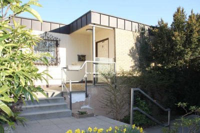 Bungalow mit ELW und atemberaubender  Sicht auf Regensburg und den Dom - Erfüllung Ihres Traumes!