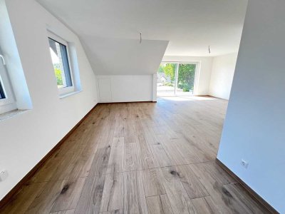 Erstbezug im Zweifamilienhaus: Exklusive DG-Wohnung mit gehobener Innenausstattung in Gütersloh