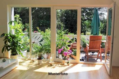 4-Zimmer-Maisonette-Wohnung mit Terrasse und Garten