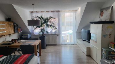 Modernisierte 2-Raum-Wohnung mit Balkon und Einbauküche in Bad Ditzenbach