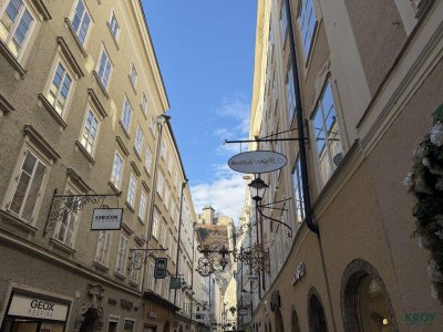 Wohnen im Herzen der Stadt – stilvolle 4-Zimmer-Altbauwohnung in der Getreidegasse