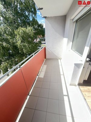 Attraktive Wohnung mit Badewanne und Balkon!