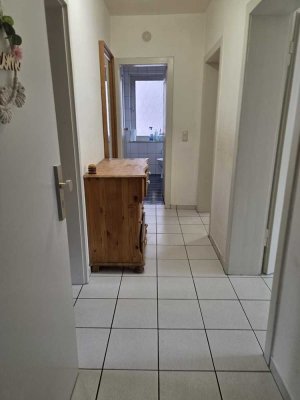 Helle 2-Zimmer Wohnung mit Balkon im EG in Alt-Homberg