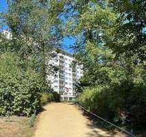 Schöne 2-Raum-Wohnung mit Balkon und Fahrstuhl