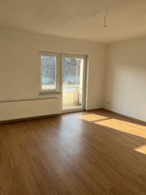 Helle 2-Zimmer-Wohnung im 3. OG mit Balkon in Würzburg-Grombühl