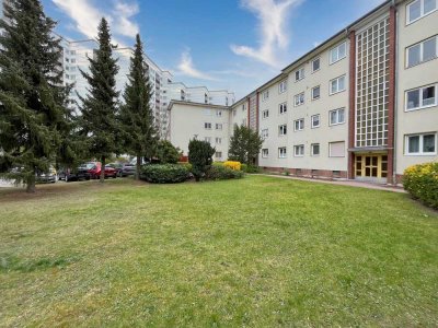 Solide vermietete 3-Zimmer-Wohnung mit großem Balkon in ruhiger Grünlage von Buckow/Gropiusstadt