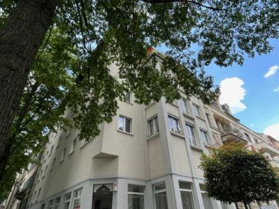 Top-Lage Adolfsallee - 3 Zimmer, Küche, Bad, kl. Balkon - Nähe Fresenius-Hochschule