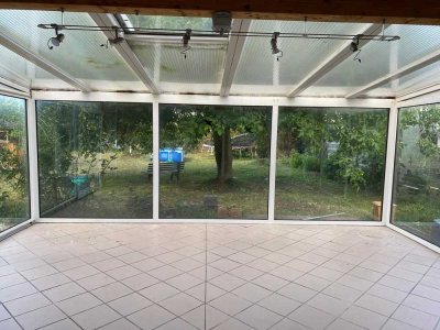 Freundliche und gepflegte 3-Zimmer-Wohnung mit Wintergarten in Kerpen