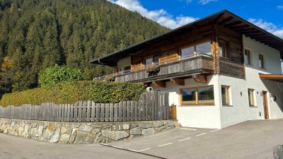Wohnen wie im eigenen Haus: Exklusive Luxuswohnung mit privatem Wellnessbereich