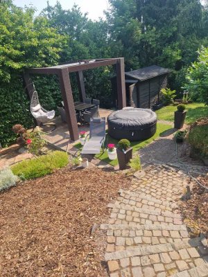 Ihr neues Zuhause auf dem Sonnenberg – helle Erdgeschosswohnung mit großem Gartenparadies