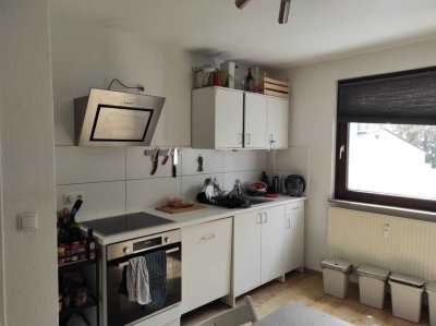 Schöne 2 Zimmerwohnung - WG geeignet