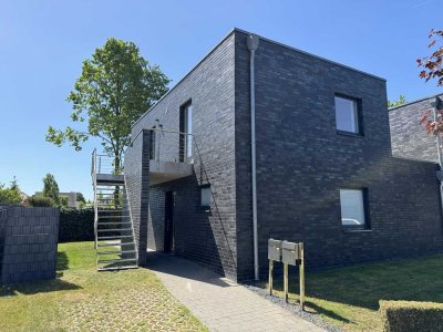Neuwertige 2 Zimmer Wohnung mit Garten und Terrasse in Deegfeld
