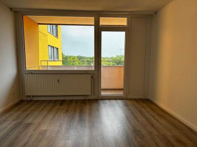 Frisch Sanierte 3-Zimmer Wohnung mit Balkon zu vermieten