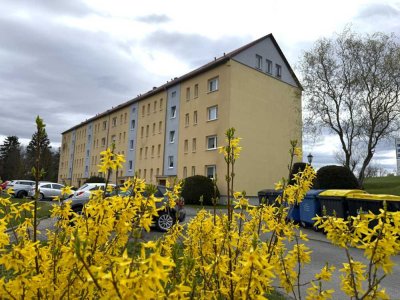 Vermietete 2-RWE im 2. OG mit Balkon, Stpl. und Tageslicht-Bad! Unmittelbare Nähe zur Talsperre!