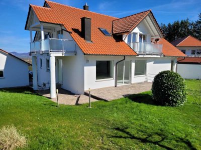 Ansprechende 3,5-Zimmer-EG-Wohnung mit gehobener Innenausstattung mit Terrasse/ Garten  in Hechingen