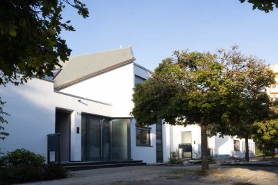 Sanierte 2-ZImmer Wohnung mit Einbauküche und Stellplatz