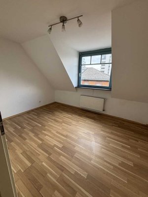 Helle 2-Zimmer Wohnung mit Einbauküche und Abstellraum